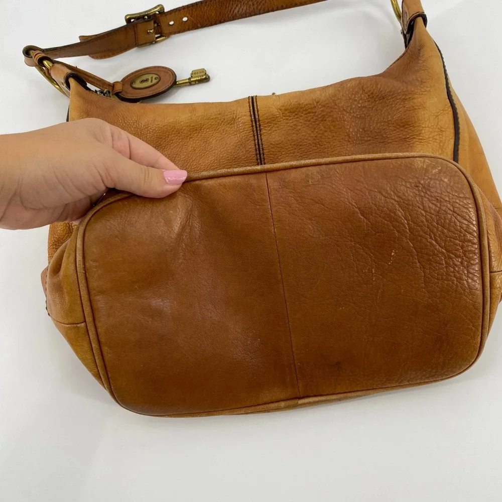 Fossil Hobo Bag Women Large Tan Leather Vintage Key Charm